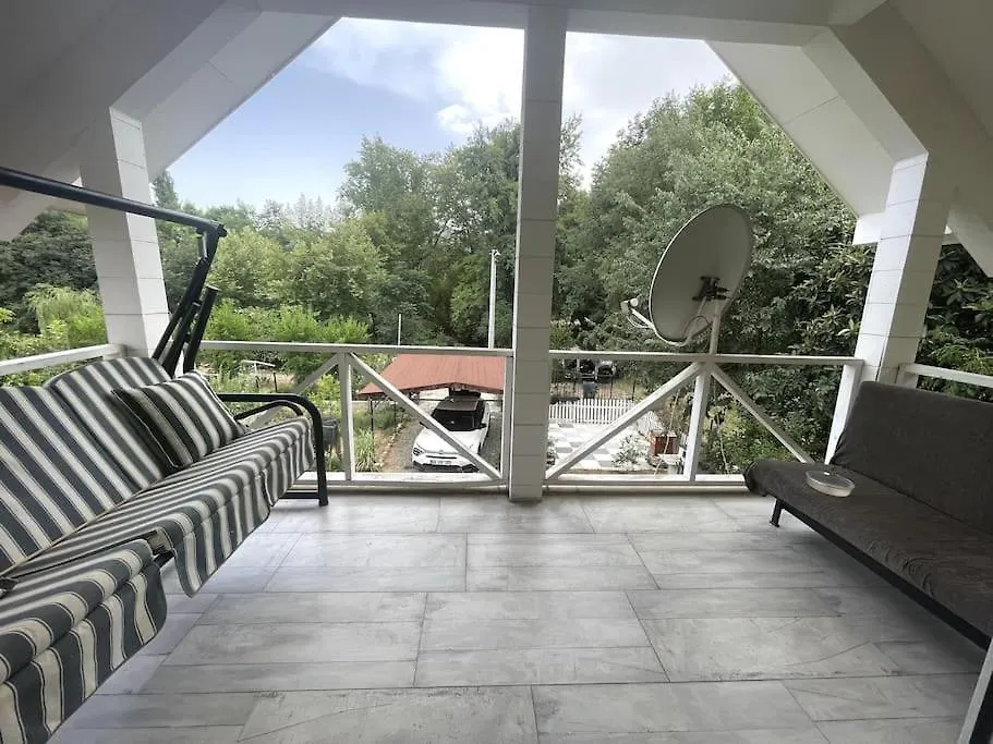 Yuvarlak Cay Yaninda Huzur Ve Doga Evi Beyobasi 0*,  Turcia